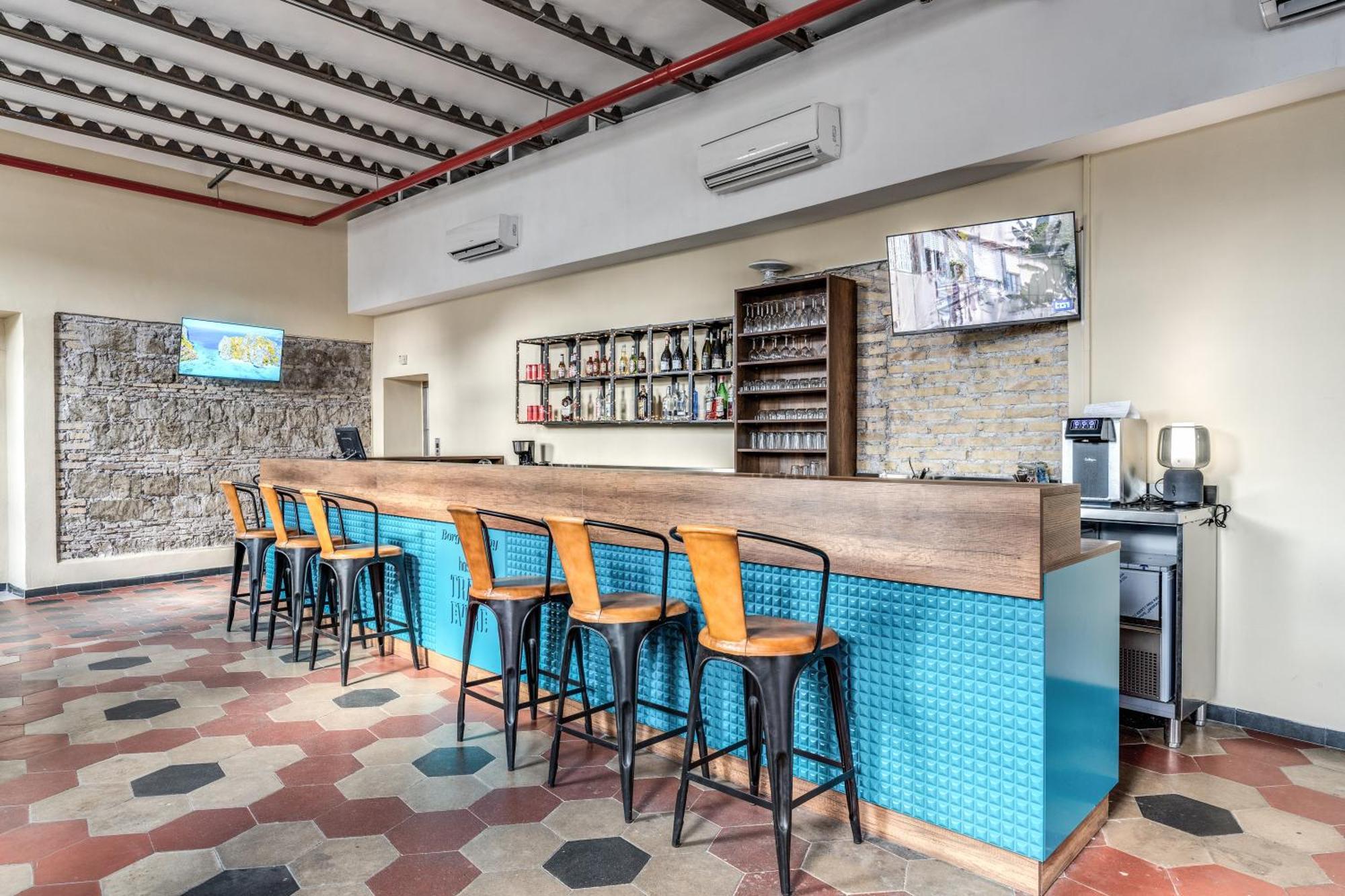 Хостел Borgo Ripa Urban Travel Рим Екстер'єр фото