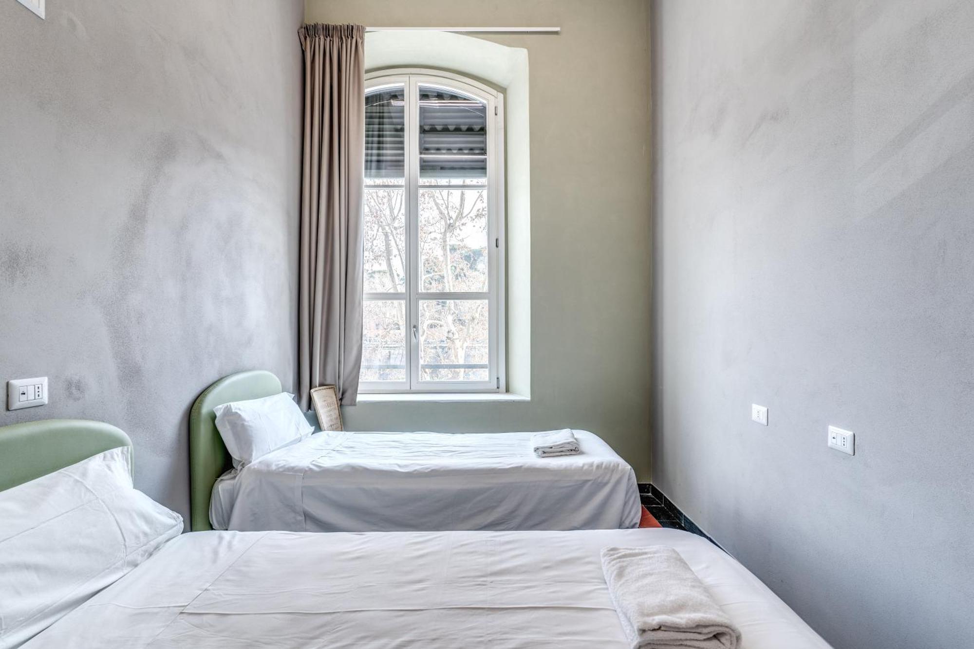 Хостел Borgo Ripa Urban Travel Рим Екстер'єр фото
