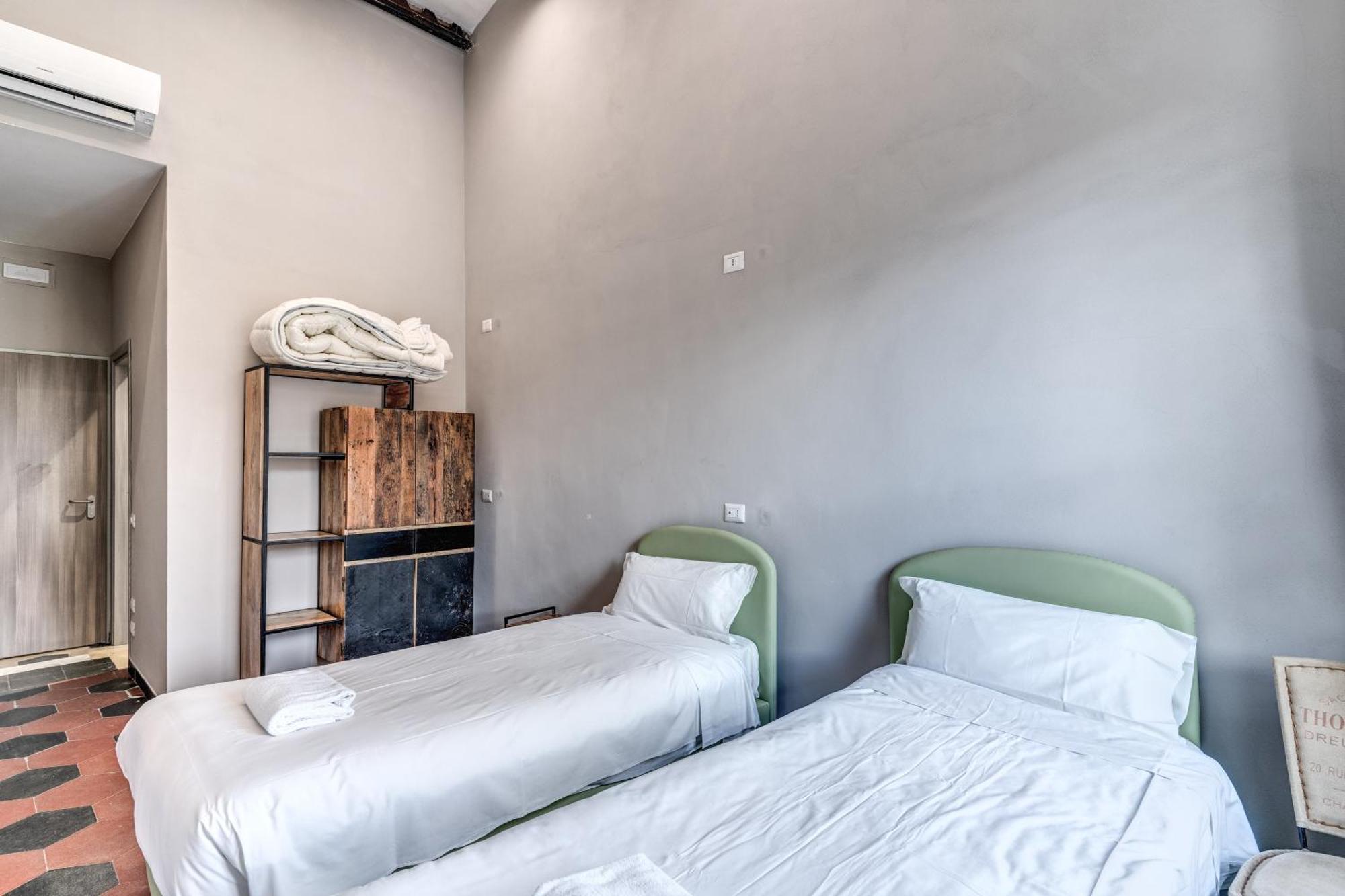Хостел Borgo Ripa Urban Travel Рим Екстер'єр фото