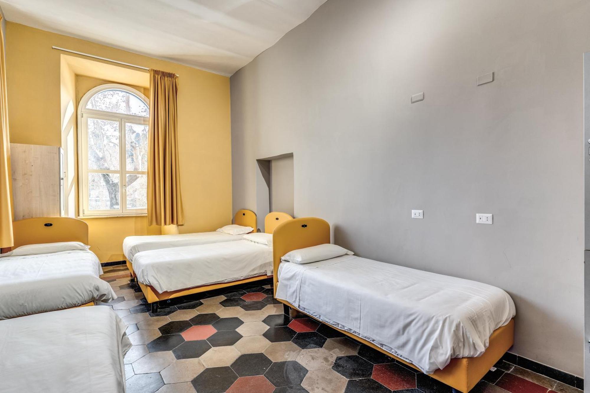 Хостел Borgo Ripa Urban Travel Рим Екстер'єр фото