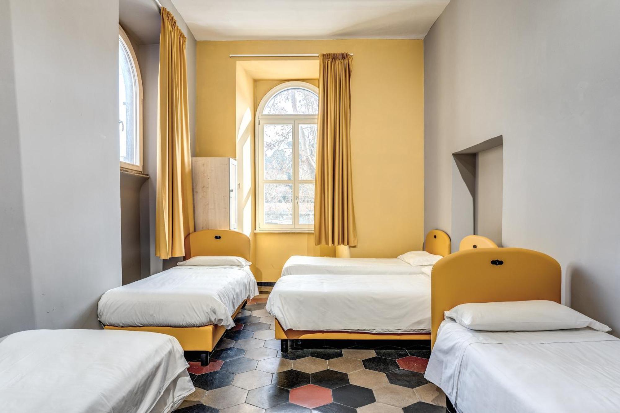 Хостел Borgo Ripa Urban Travel Рим Екстер'єр фото