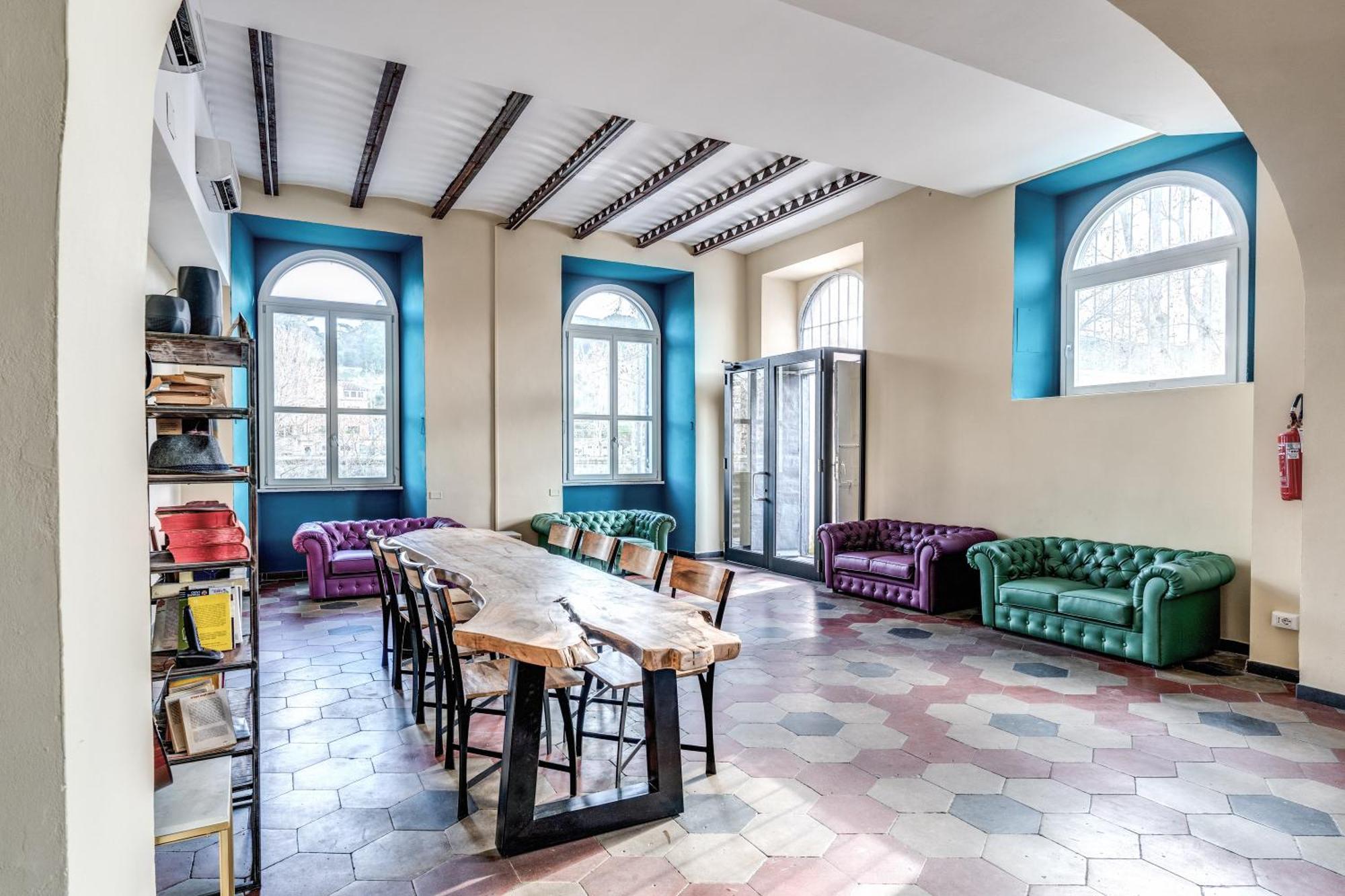 Хостел Borgo Ripa Urban Travel Рим Екстер'єр фото