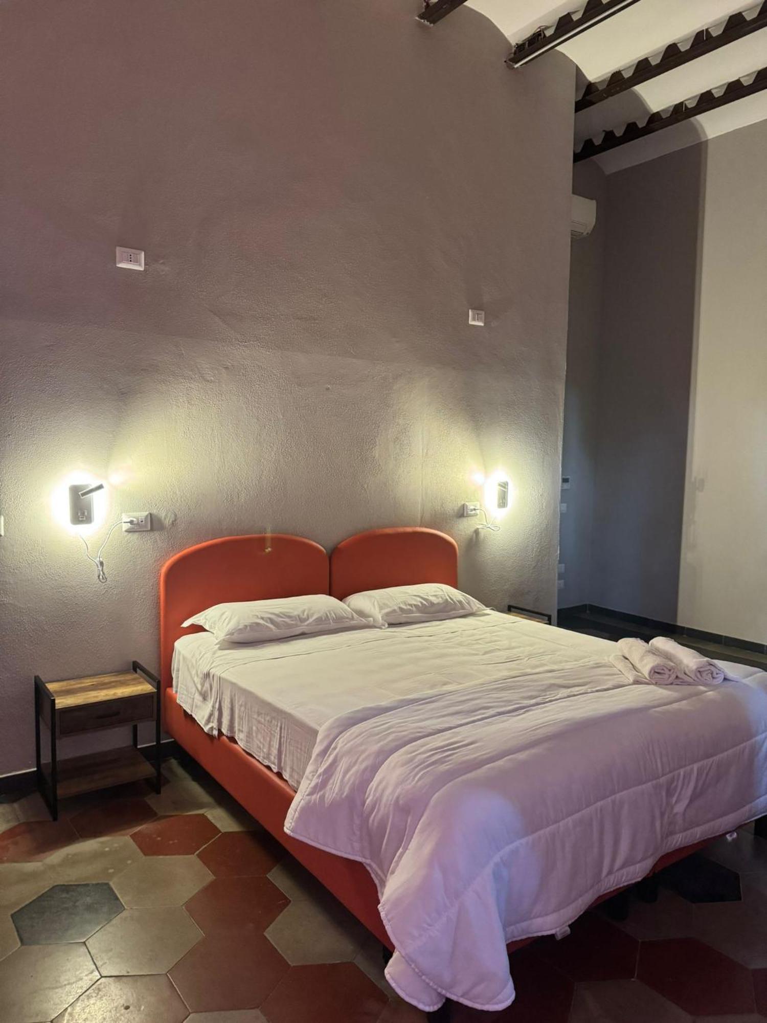Хостел Borgo Ripa Urban Travel Рим Екстер'єр фото