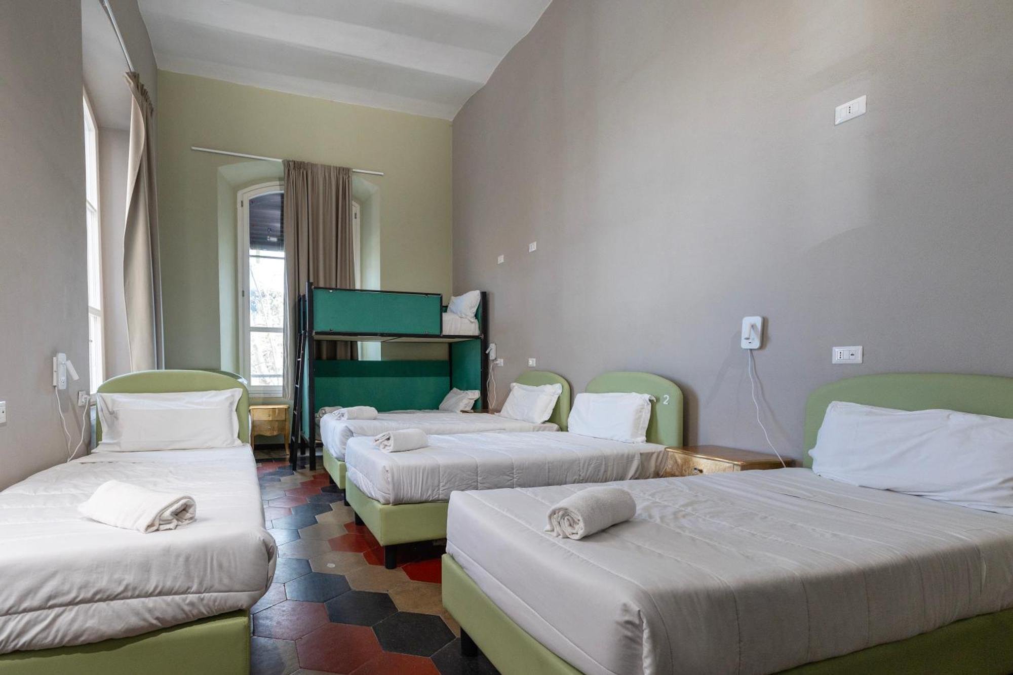Хостел Borgo Ripa Urban Travel Рим Екстер'єр фото